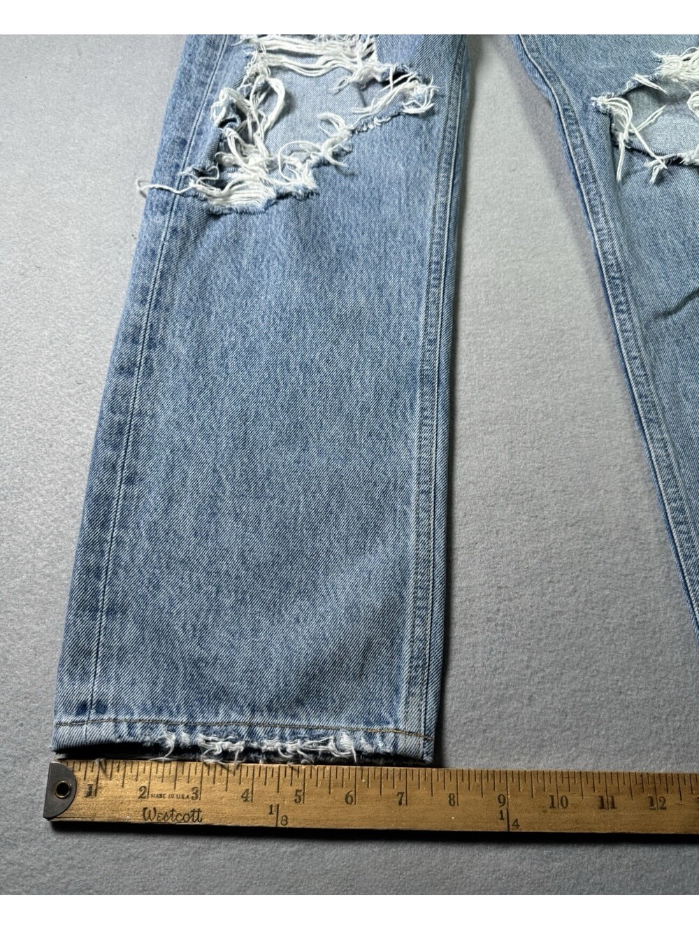 AGOLDE 90s Mid Rise Loose Fit Jeans Fall Out Distressed Denim Size 26 A069C-811 - Picture 4 of 9